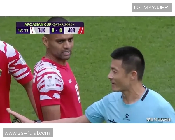 足球球星回头点头瞬间展现独特魅力引发无数球迷热烈讨论